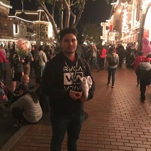 Meet your Posher, Luis